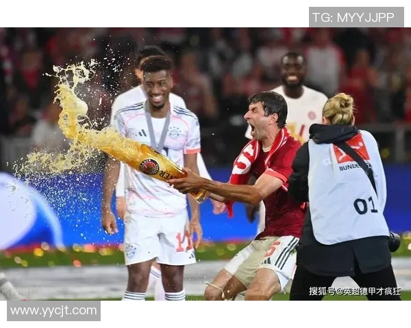 意甲激战:拜仁与里昂战成平局全场沸腾瞬间引发热议 意甲激战:拜仁与里昂战成平局全场沸腾瞬间引发热议